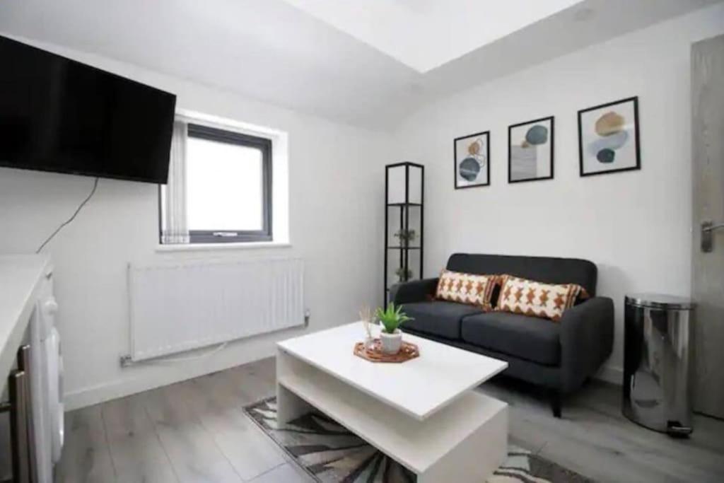 Luxury Redefined:Cardiff 1-Bedアパートメント エクステリア 写真