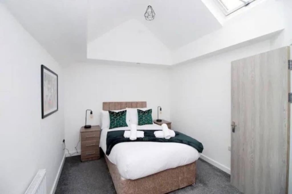 Luxury Redefined:Cardiff 1-Bedアパートメント エクステリア 写真